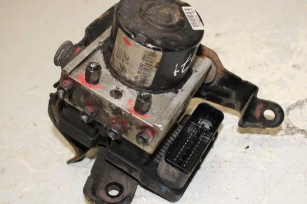 BLOC HYDRAULIC ABS SUZUKI SWIFT - Vue 1